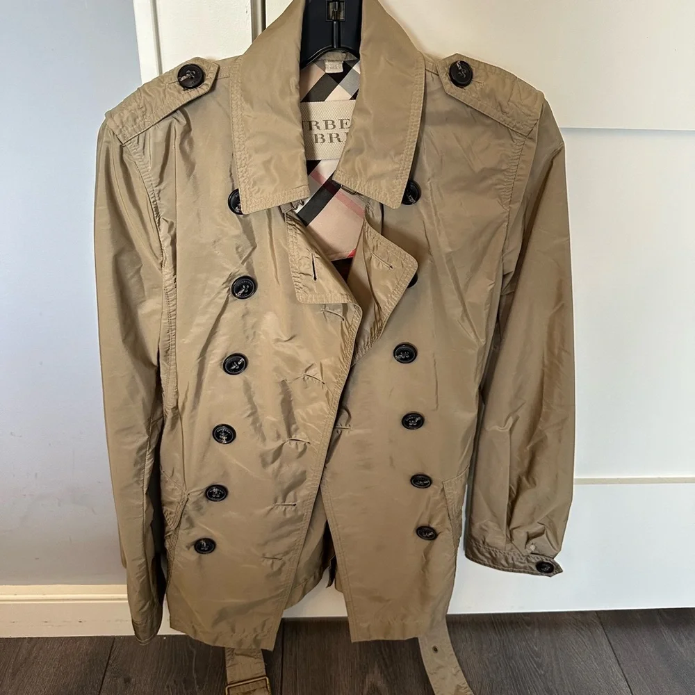 Burberry Trench Coat Waterproof in chestnut - Picture 1 of 3